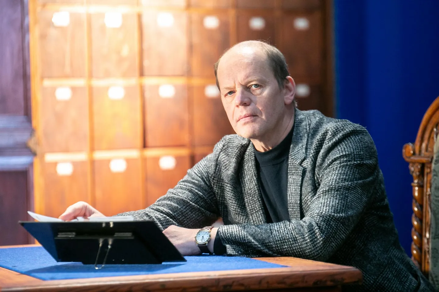 Hendrik Toompere lavastus “Kasvatushoone” kõneleb lihtsa loo, mis polegi nii lihtne.