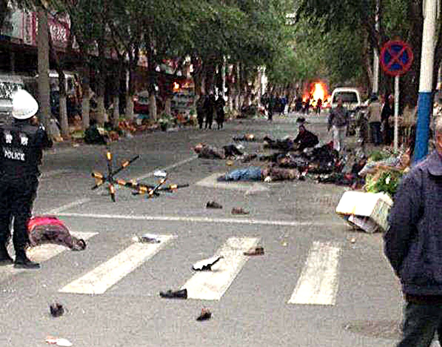 Mais plahvatas Xinjiangi provintsis Urumqi turuplatsil pomm, mille panemises süüdistatakse samuti uiguure.