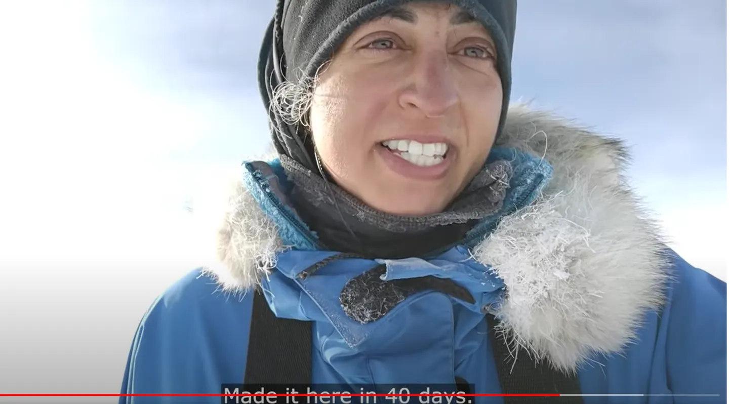 Briti ohvitser Preet Chandi püstitas rekordi, läbides Antarktikas suuskadel 1485 kilomeetrit