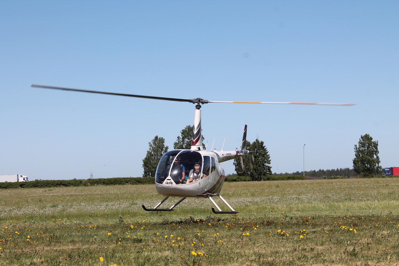 Helikopterisõit pakkus lasteaialastele elamuse, mis jääb pikaks ajaks meelde.