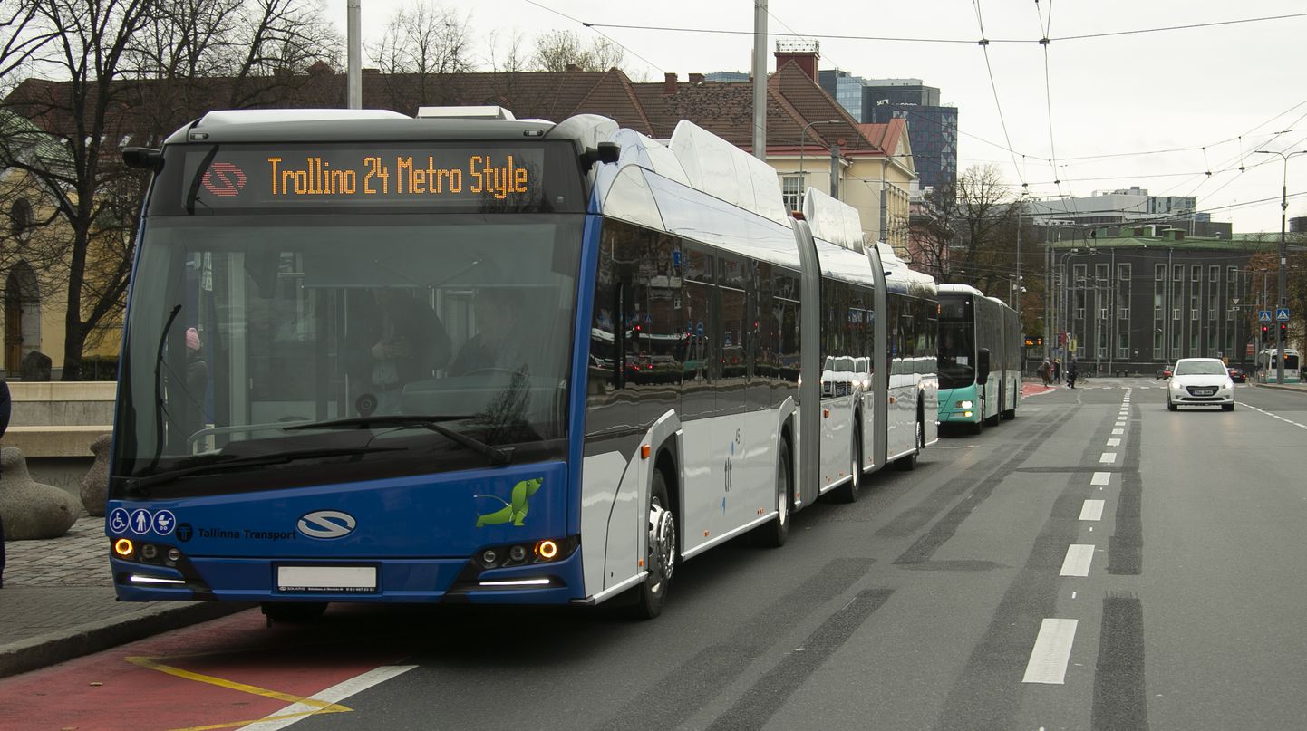 Tallinn katsetas 2021. aastal sarvedeta trollibussi. Nüüd tellitakse sääraseid 40 tükki.