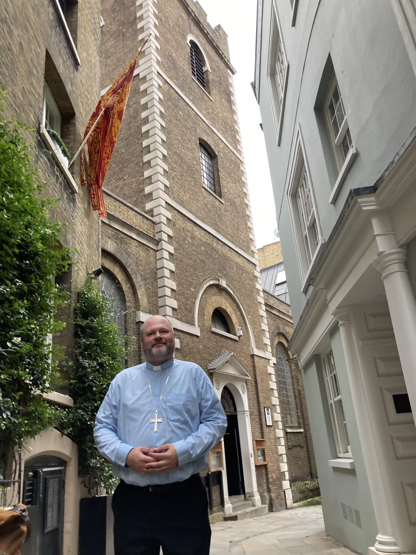 Londonis preestriks saanud raadioajakirjanik ja geikristlaste tegevust kureerinud Meelis Süld.
