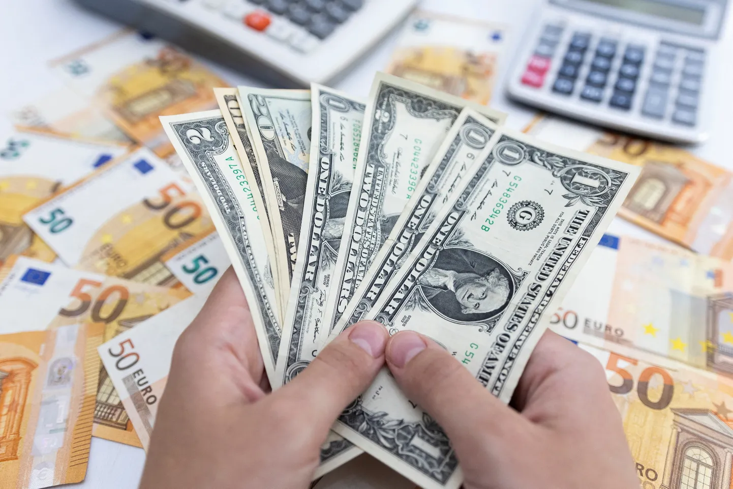 Dollar ja euro maksavad pea sama palju