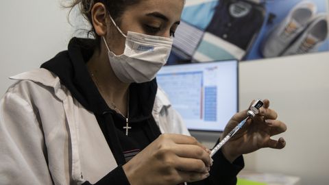 Kaitsepookimine Iisraelis kinnitas Pfizeri vaktsiini tõhusust