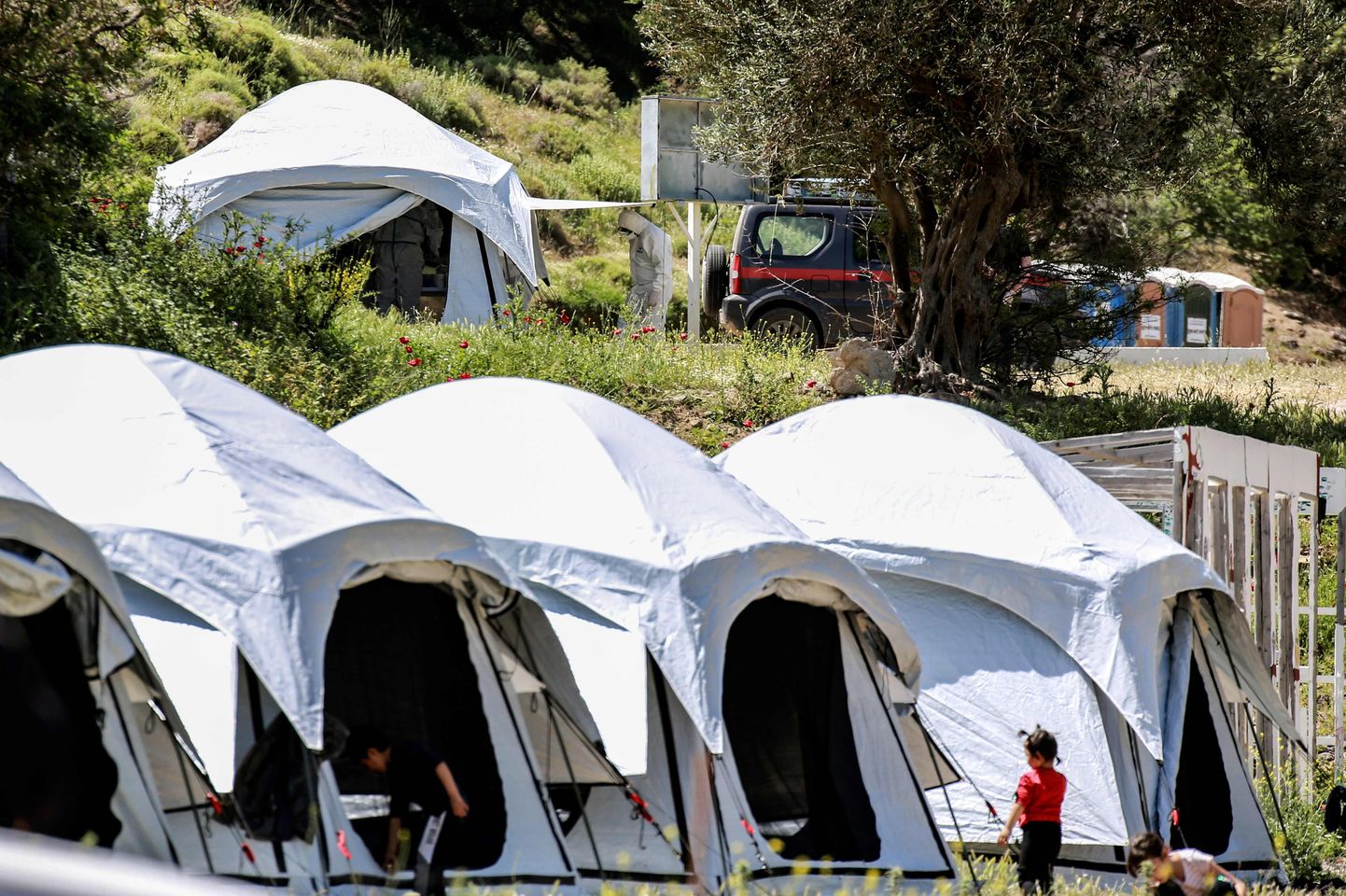 Põgenikelaagrite elanike testimine Lesbose saarel asuvas ajutises testimispunktis.