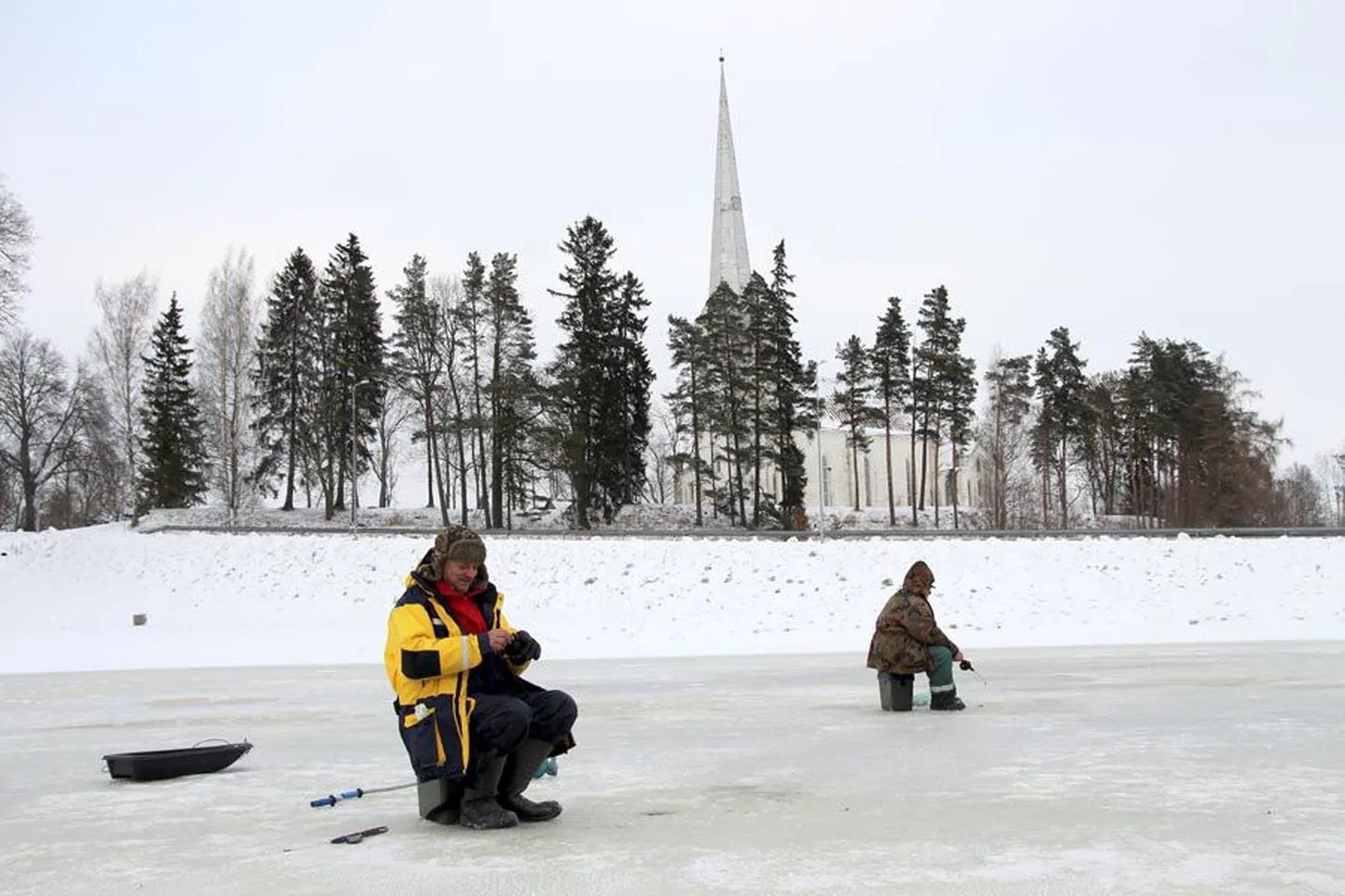 Mustla külje all asuv paisjärv meeldib talvel kalastajatele. Kui maaomanikud kokkuleppele ei jõua, jääb tulevikus sinna järve asemel väike oja.