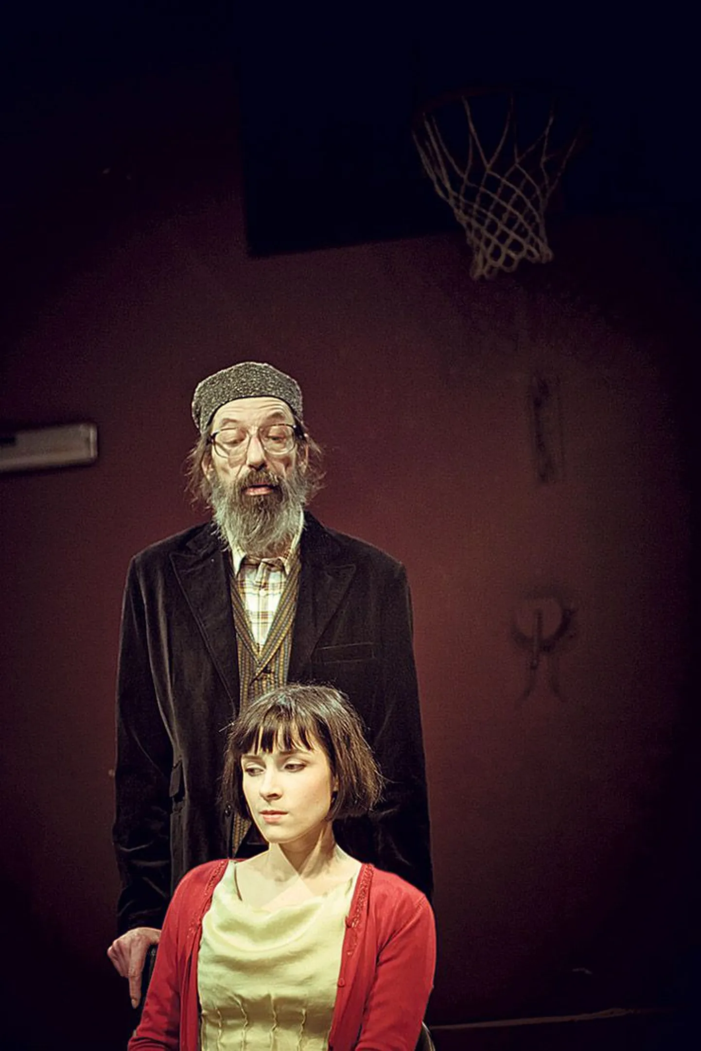 Lavastuses mängivad Laura Peterson (Theatrum) ja Peeter Volkonski.