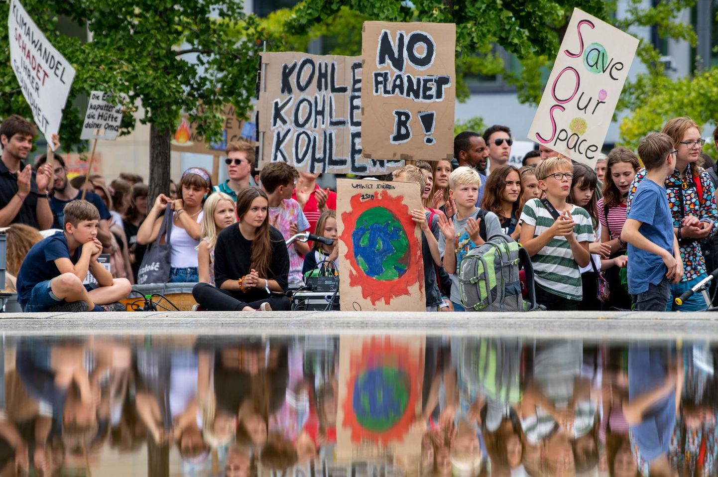 Ülemaailmse noorte kliimastreigiliikumise Fridays For Future teismelised poolehoidjad avaldasid tänavu augusti keskel meelt Saksamaa pealinnas Berliinis.