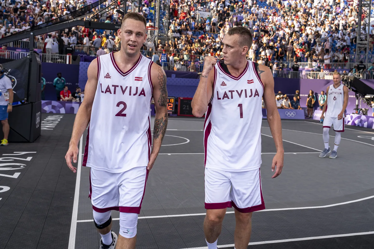 Latvijas 3x3 basketbolisti Kārlis Lasmanis un Nauris Miezis