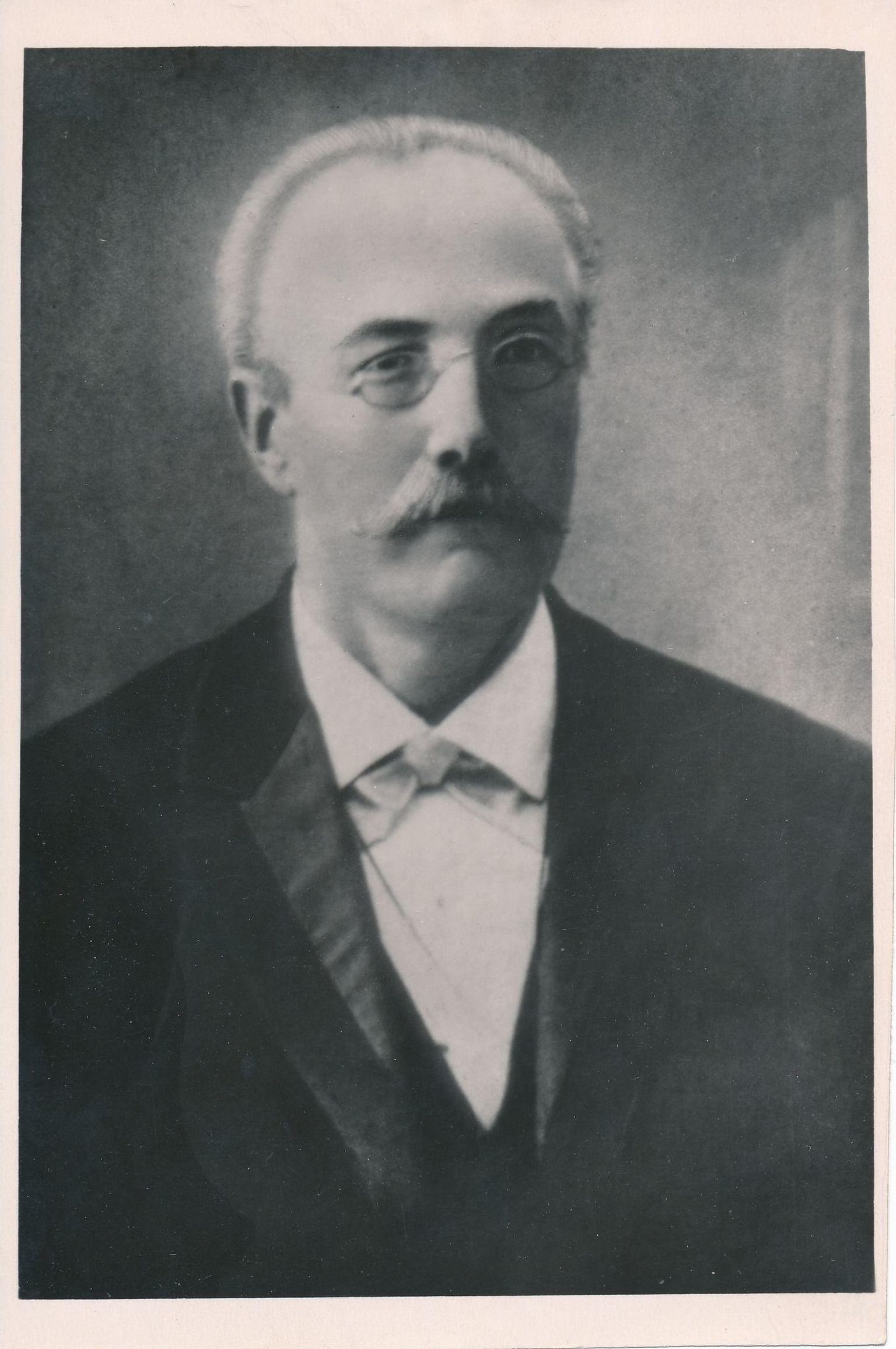 Karl August Hermann oma viimasel eluaastal 1909.