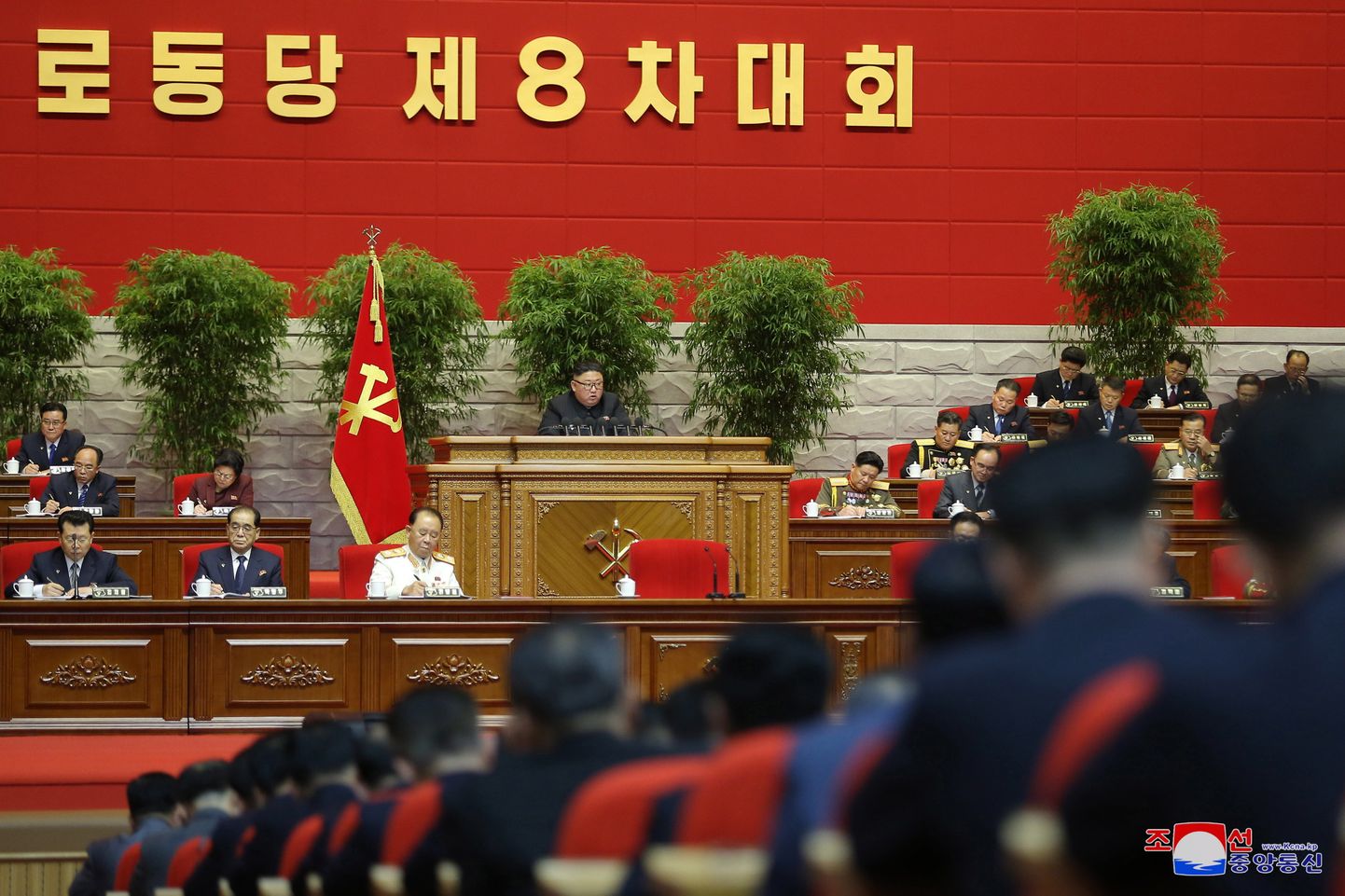 Põhja-Korea liider Kim Jong-un peab kõnet Pyongyangis 6. jaanuar 2021.