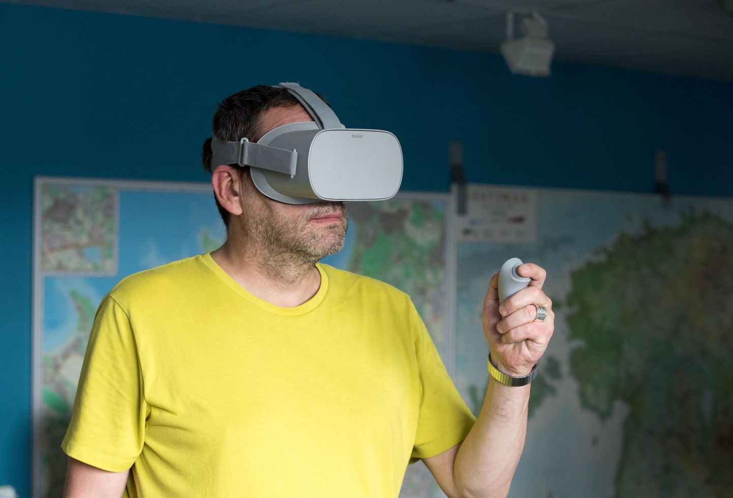 Loo autor testib Oculus Go VR seadet.