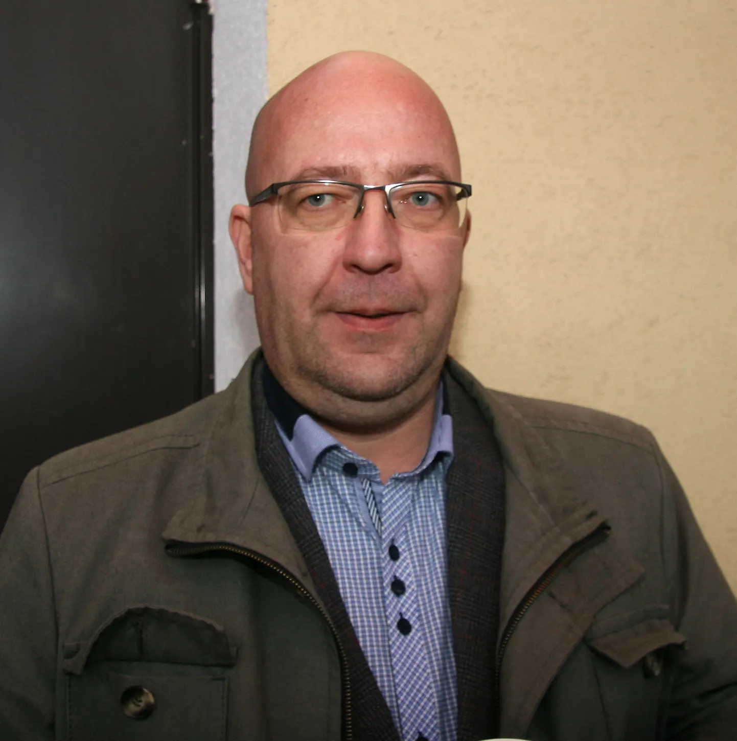 Арво Аллер, министр по делам сельской жизни.