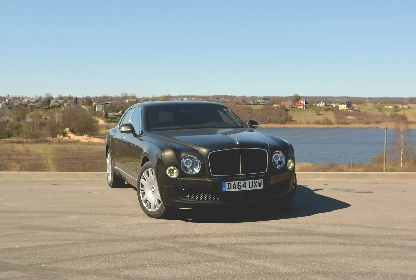 Bentley Mulsanne Speed (иллюстративное фото) - аналогичный автомобиль предпринимательница из Латвии продала в Россию.