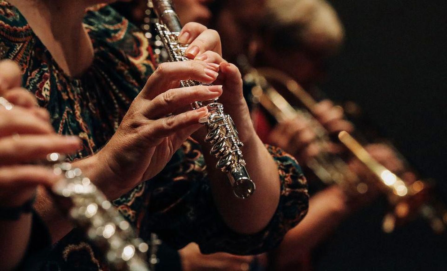 Pärnu linnaorkestri kvinteti esituses kõlavad koos flöödi, oboe, klarneti, fagoti ja metsasarve helid.