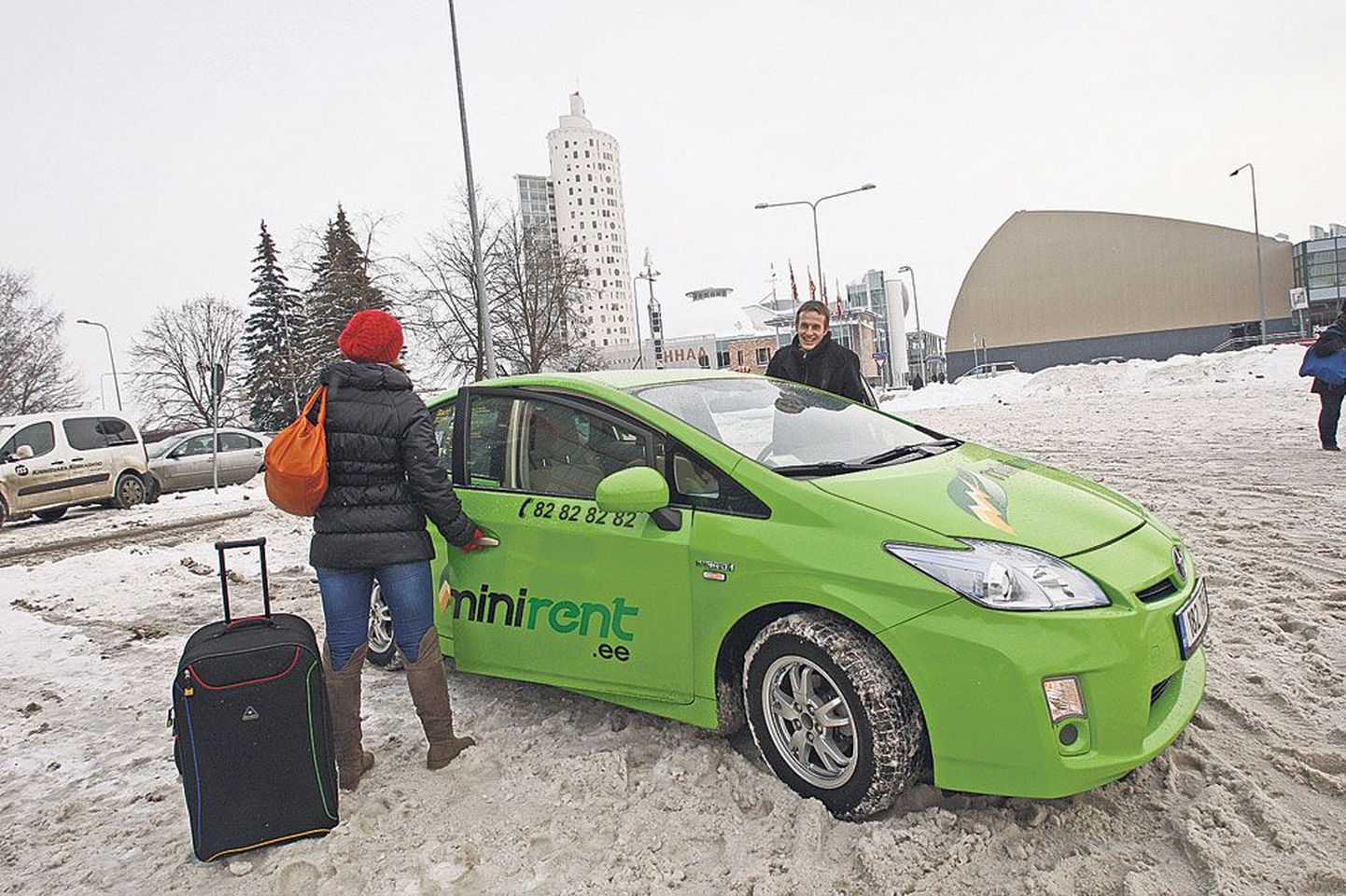 Eile lõuna ajal alustas bussijaama juurest rendiautoga Tallinna poole sõitu üliõpilane Rene Mets. Pildistamise hetkeks oli ta leidnud endale kaaslaseks siiski vaid ühe reisija, mis tähendab, et kummalegi läks sõit maksma 15 eurot.