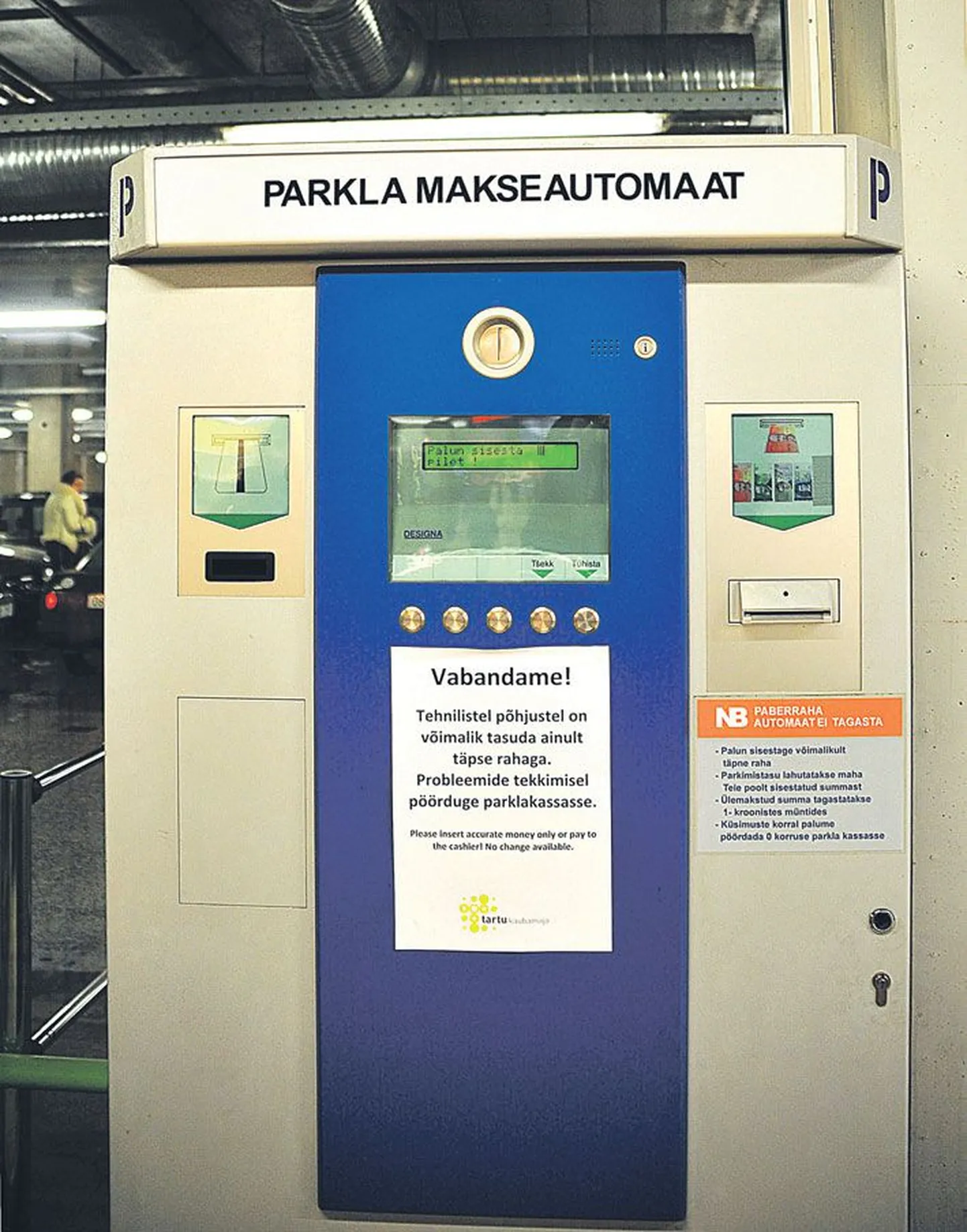 Tartu kaubamaja parkimisautomaat.