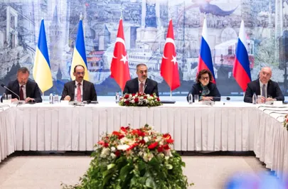 ISTANBULIS peetud Ukraina ja Venemaa läbirääkijate kohtumist juhtis Türgi välisminister Hakan Fidan.