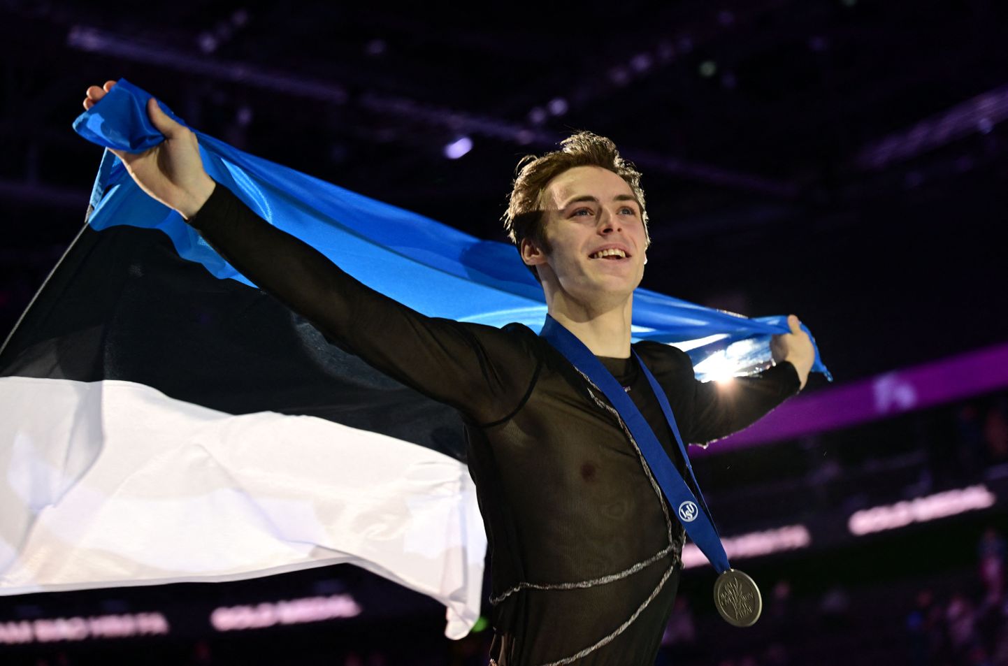 Александр Селевко в этом году стал серебряным призером чемпионата Европы по фигурному катанию.