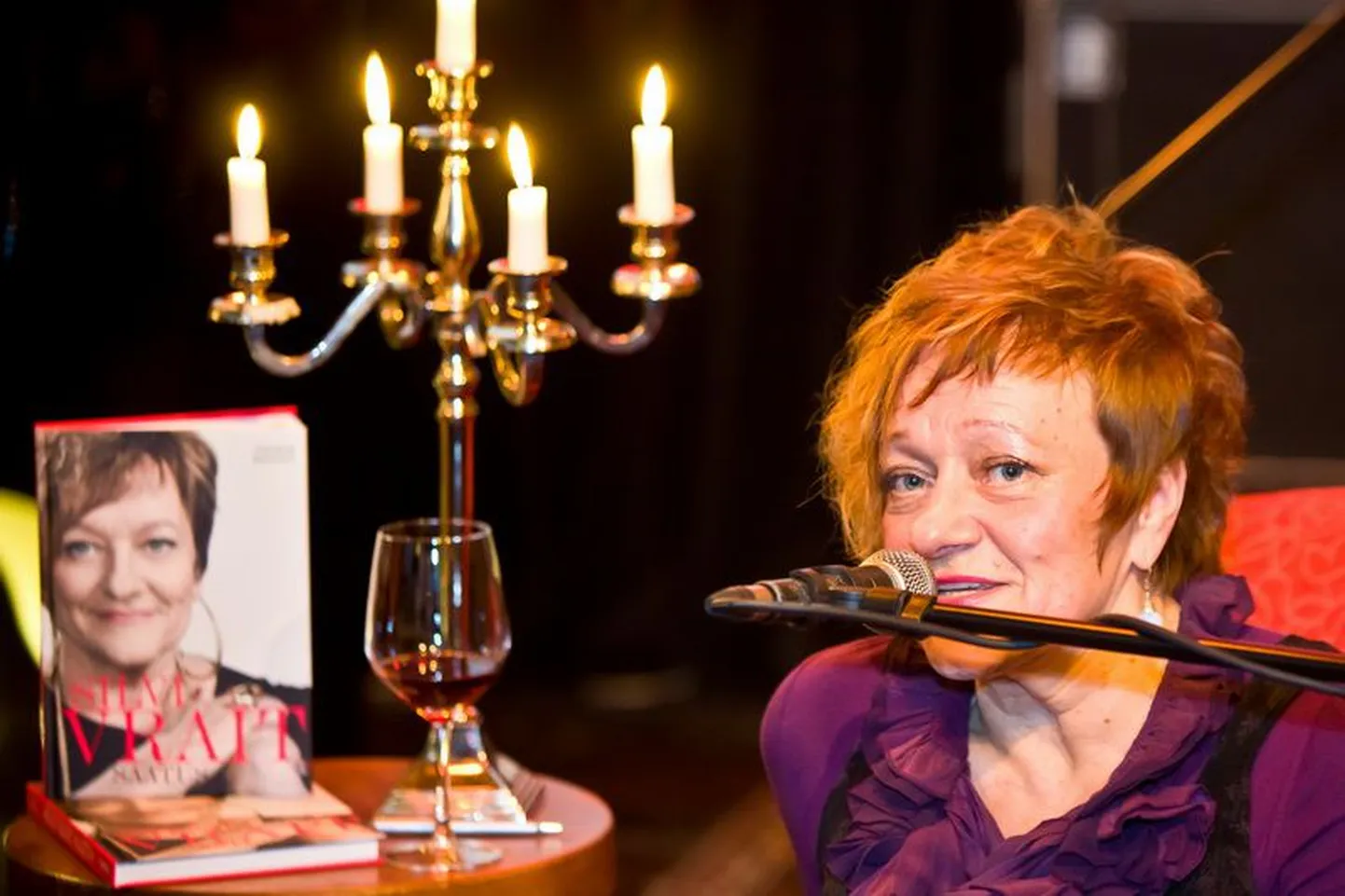 Silvi Vrait  "Saatus" - raamatuesitlus Clazz-is 1.detsembril 2011