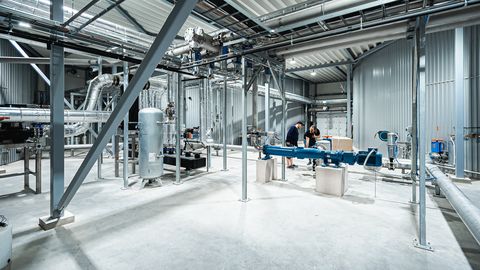 GALERII & VIDEO ⟩ Tahula jaam teeb sõnnikust gaasi laevadele ja autodele ning väetist põldudele