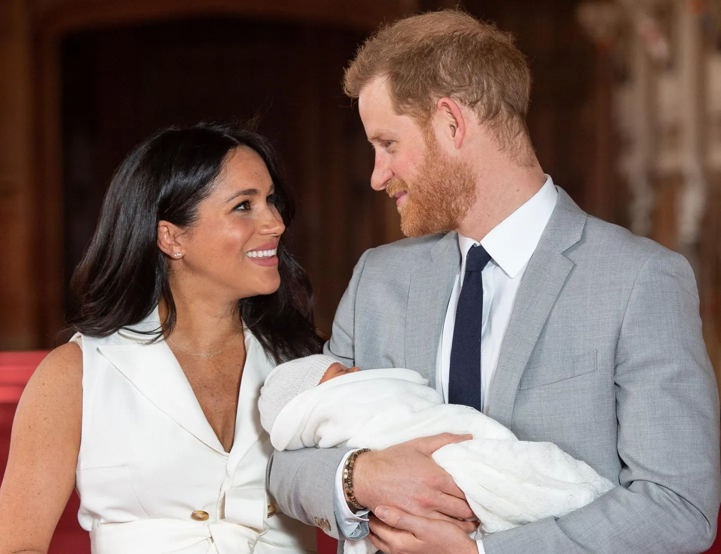 Sussexi hertsog Harry ja hertsoginna Meghan pisipoeg Archiega.
