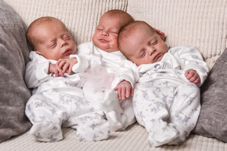 Joshua James, Mila Rose ja Oliver George.