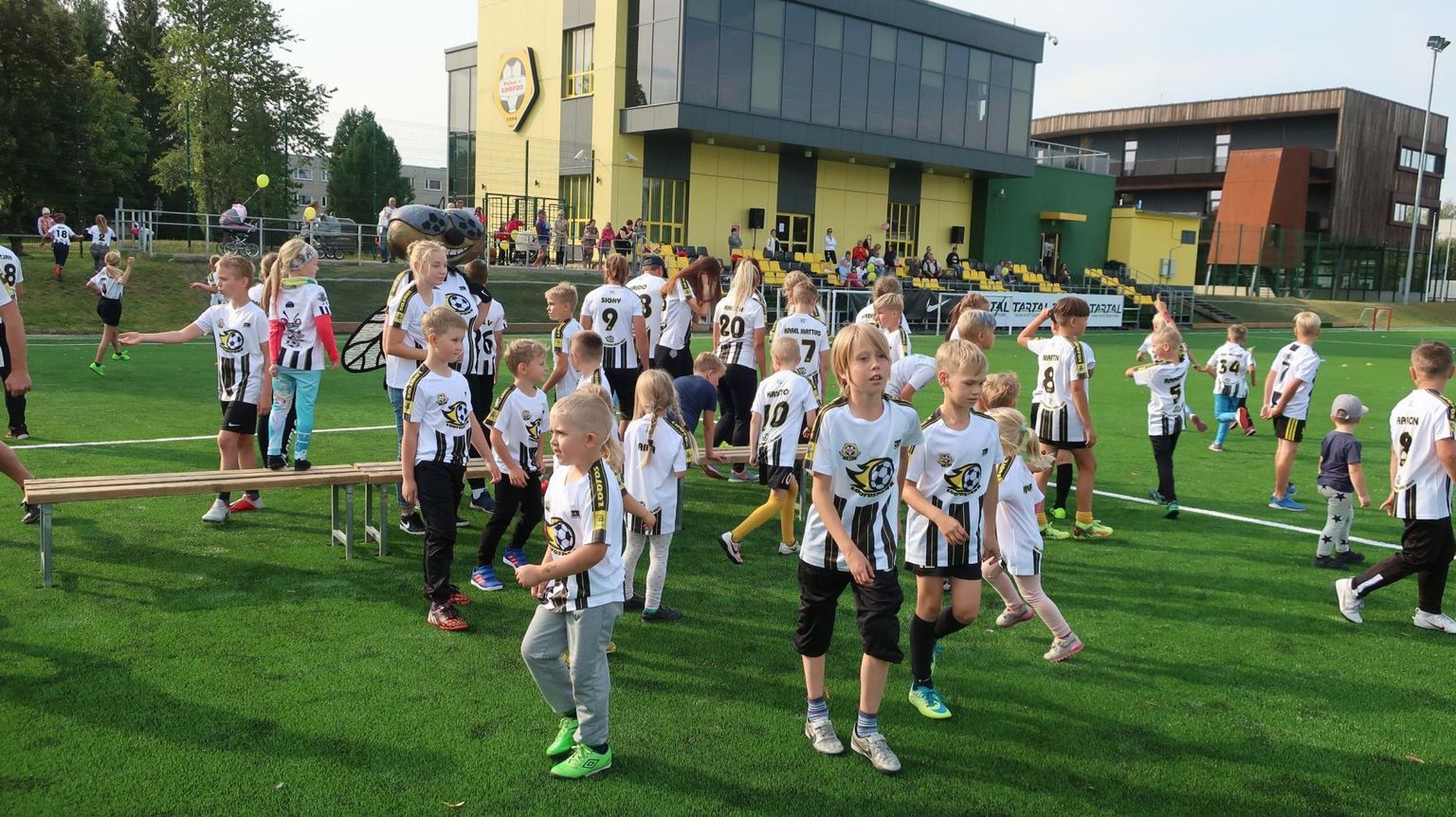 Põlva jalgpalliklubi Lootos sai katuserahast osa juba neljandat korda. Raha suunatakse noortetöö arendamisse.