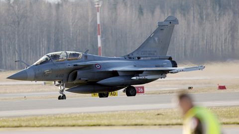 Läti kohal lennanud drooni allatulistamise otsustas NATO väe
