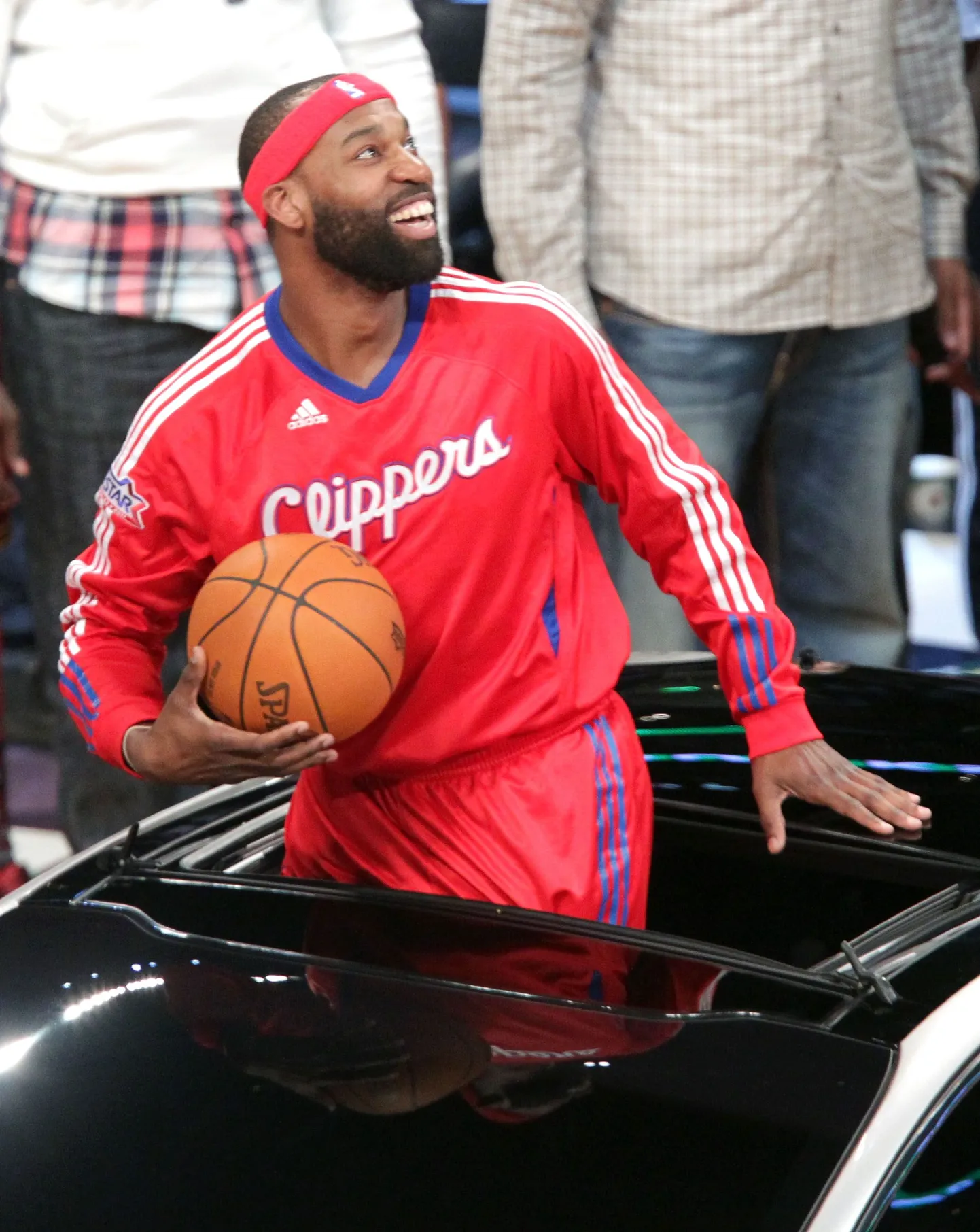 Baron Davis vahetati Los Angeles Clippersist liiga kõige kehvema võiduprotsendiga meeskond Cleveland Cavaliersi.