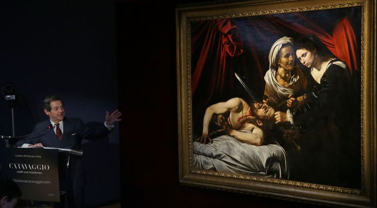 Prantsuse kunstiekspert Eric Turquin jagamas selgitusi Caravaggio maali «Juudit Olovernest tapmas» kohta