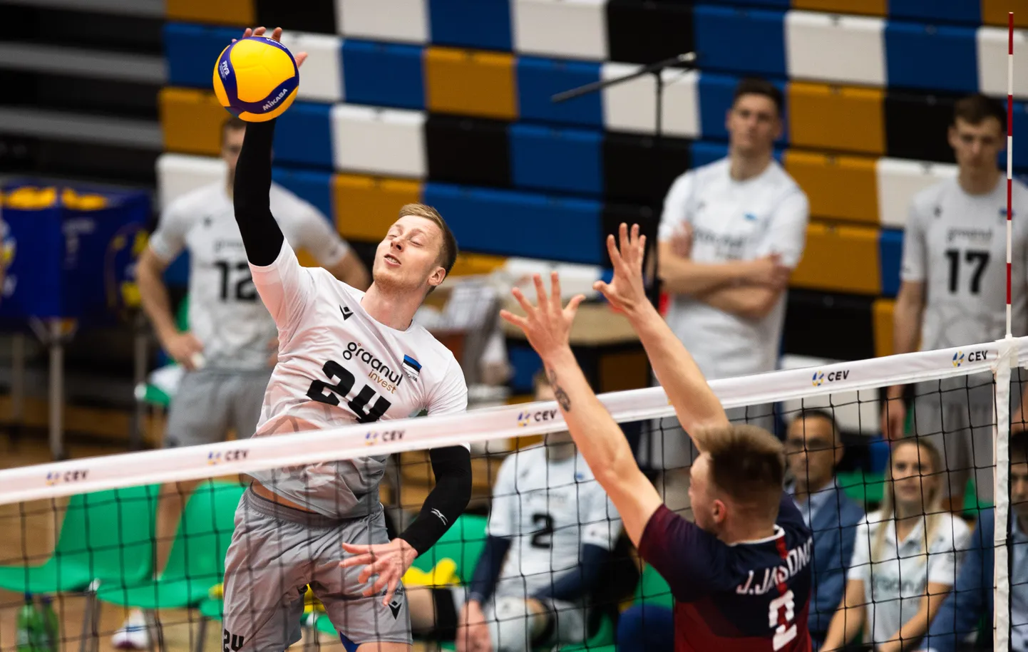 Eesti koondise nurgaründaja Albert Hurt.