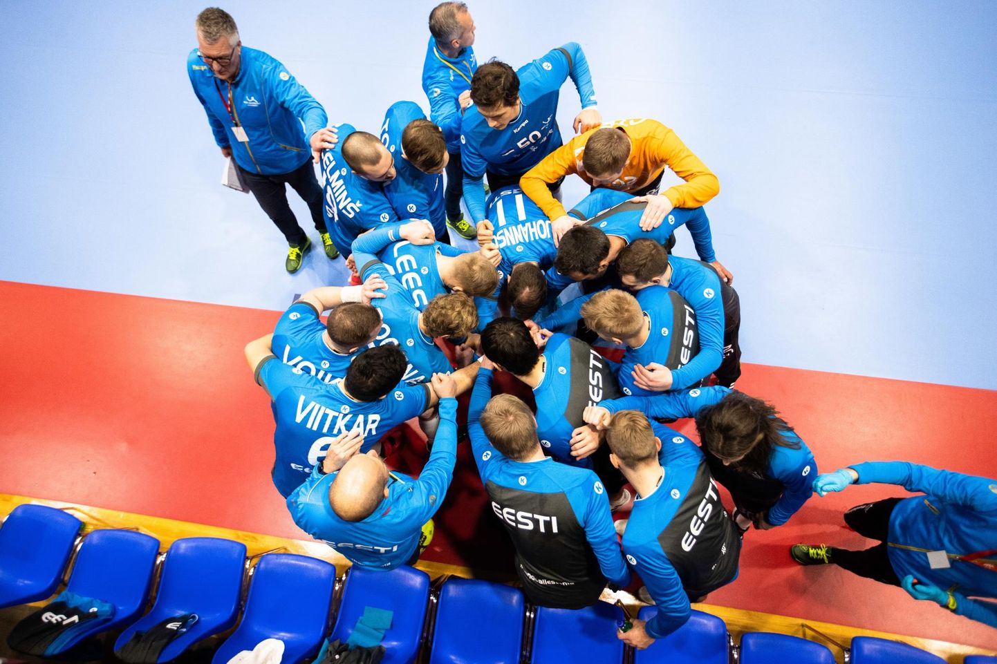 Läinud nädalal pidanuks Eesti meeste käsipallikoondis kogunema treeninglaagrisse, ent koroonaviiruse oht tõmbas sellele plaanile kriipsu peale. 2022. aasta Euroopa meistrivõistluste valikturniiri jätkab koondis aprilli lõpus.