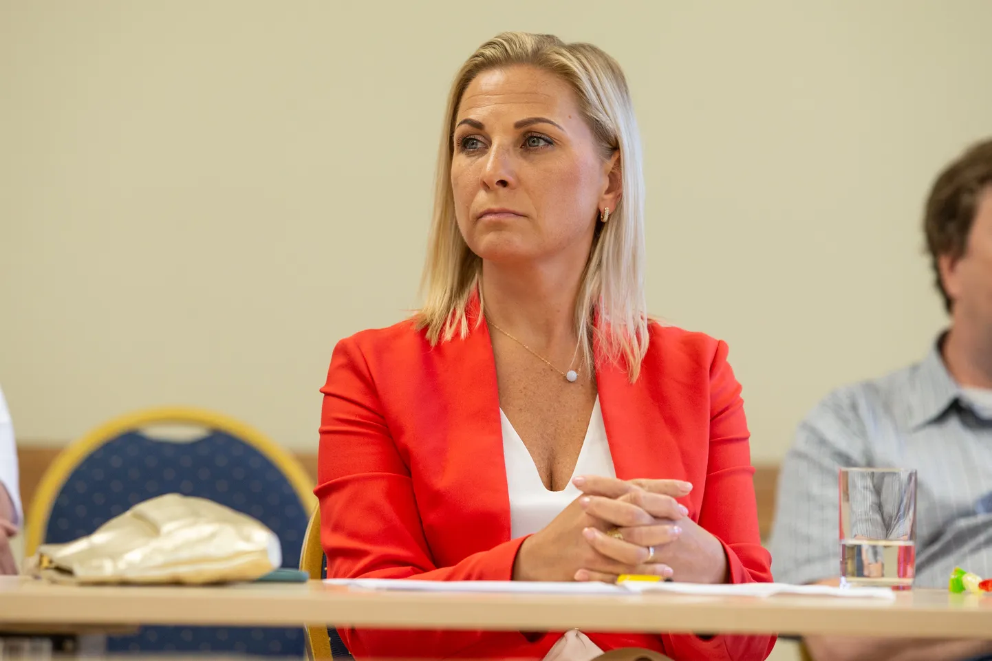 Vallavanem Maris Toomel sai sel neljapäeval umbusaldusavalduse. Umbusaldusavaldus esitati veel abivallavanematele Jüri Konradile ning Max Kaurile.