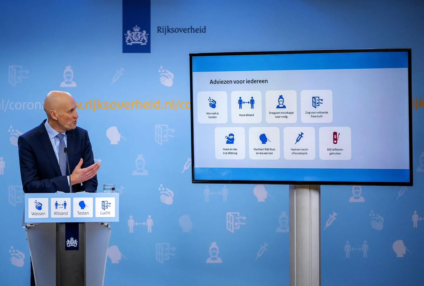 Hollandi tervishoiuminister Ernst Kuipers tänasel pressikonverentsil.