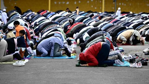 Itaalia linna moslemitel pole pärast linnapea keeldu kohta kus palvetada