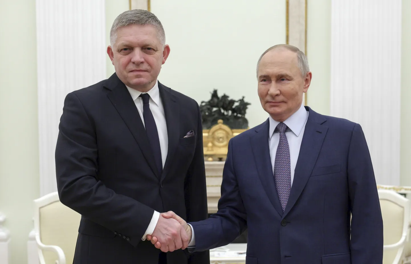Slovakkia peaminister Robert Fico ja Venemaa diktaator Vladimir Putin Kremlis.