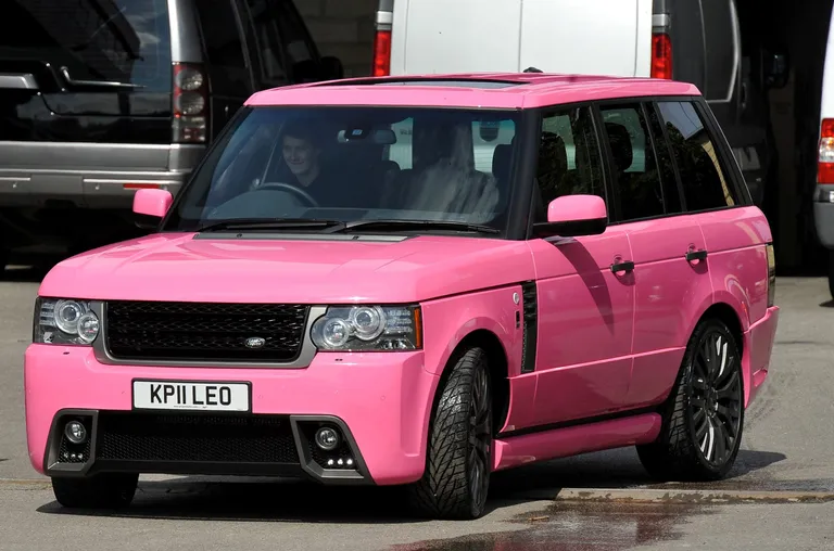 Katie Price'i roosa Range Rover