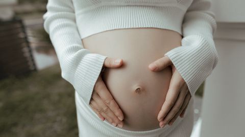 Anekdoot: ettekandja jäi kogemata lapseootele