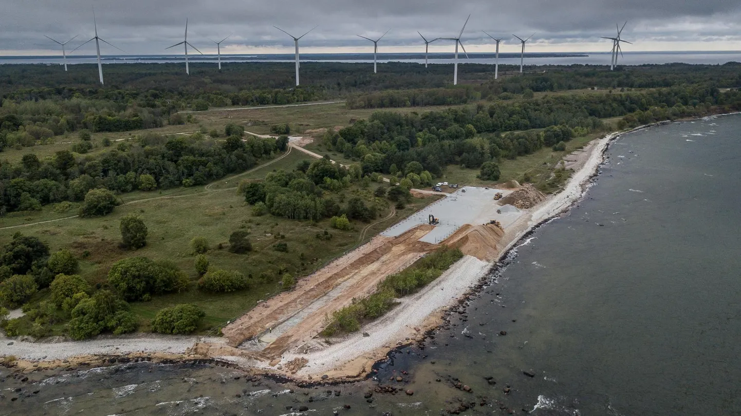 Alexela LNG terminali asukoht Pakri poolsaarel, kus esimese rajatisena valmib Balticconnectori toru maale tuleku koht ning kompressorjaam.