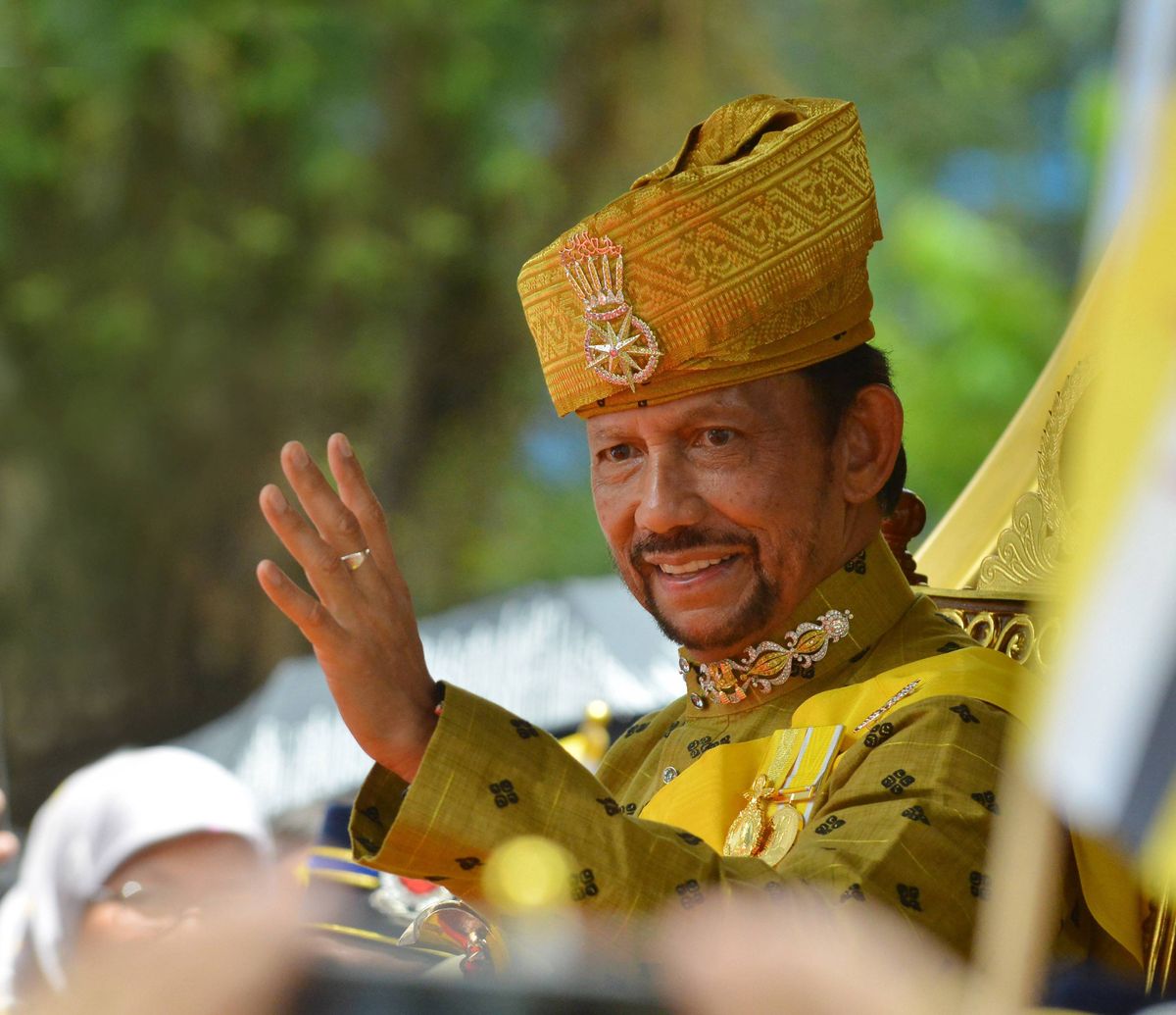 Brunei sultan, Faiq Bolkiahi onu Hassanal Bolkiah.