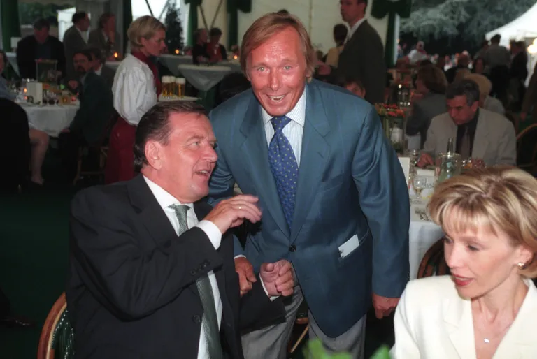 Gerhard Schröder, esiplaanil ta naine Doris Schröder-Kopf