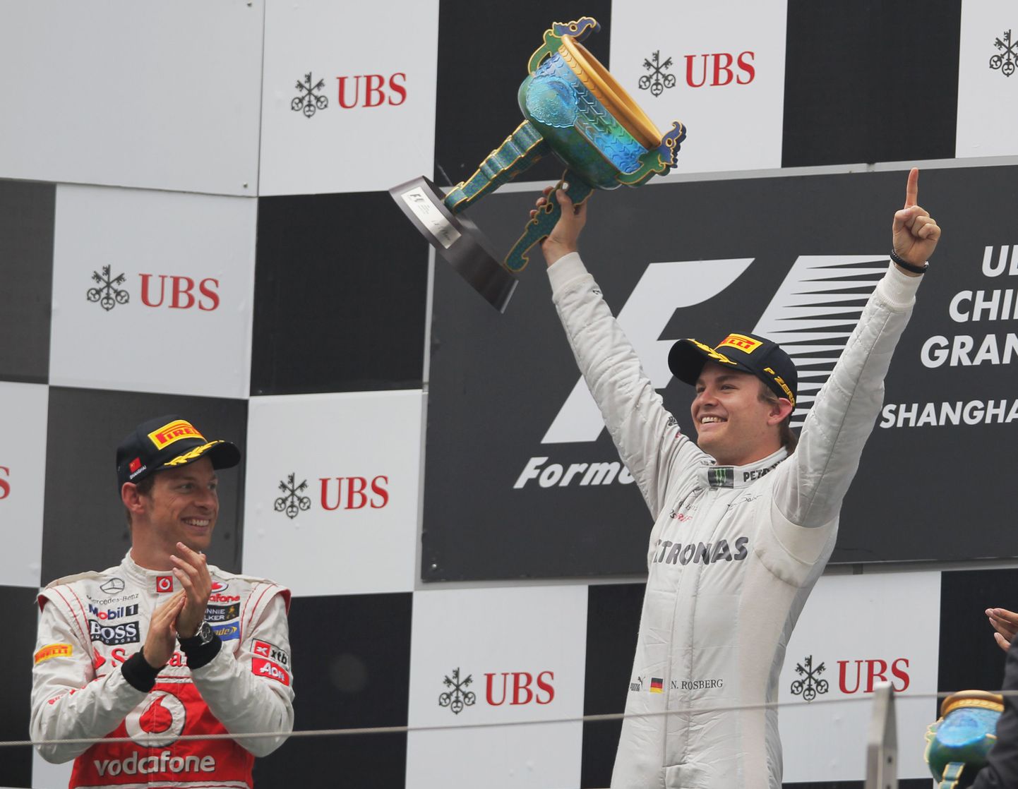 Mercedese sõitja Nico Rosberg teenis karjääri esimese etapivõidu.