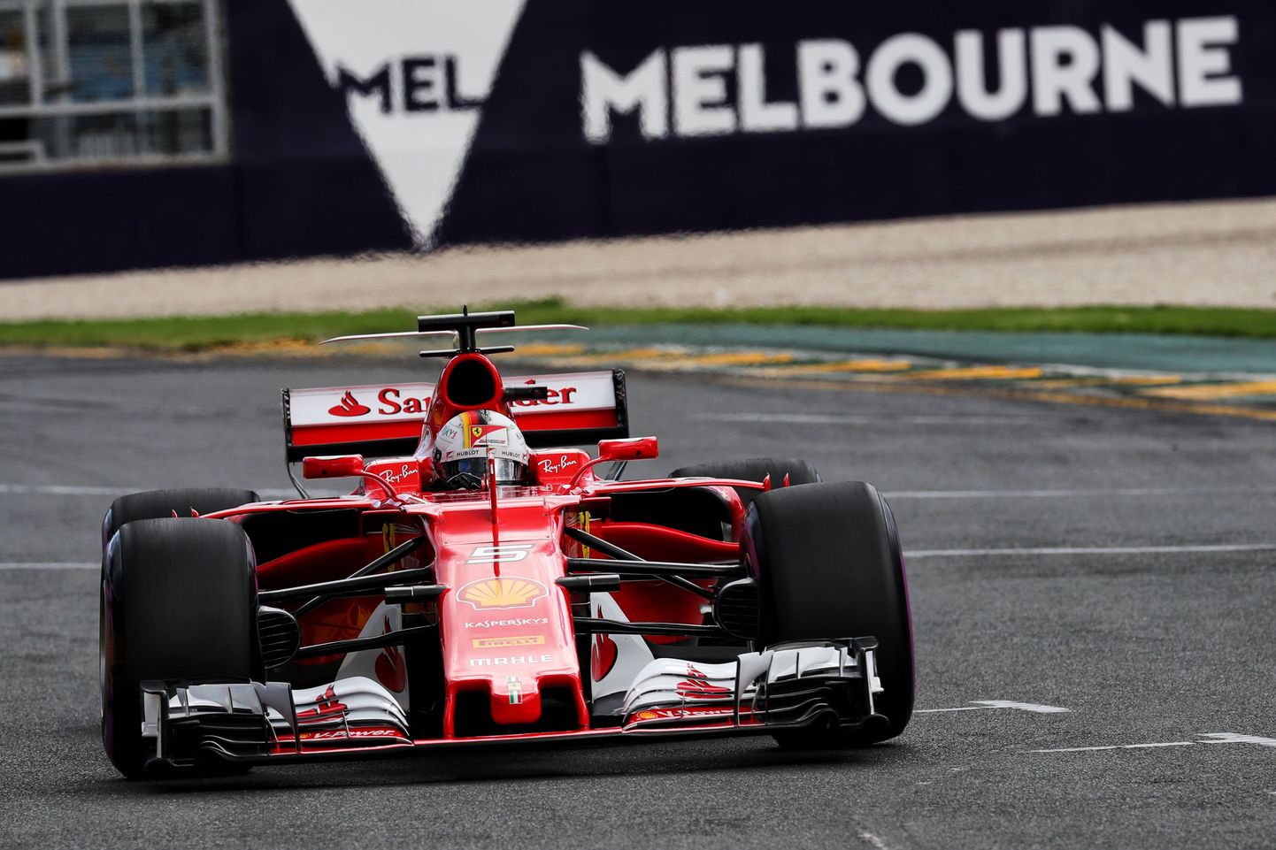 Sebastian Vettel Austraalia GP kolmandal vabatreeningul.