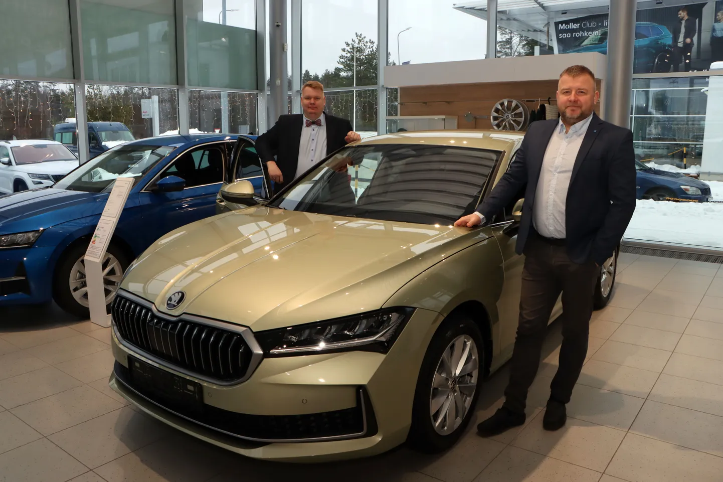 Торговцы "Škoda" Ульяс Роогер и Лаури Крууп наслаждаются своим лидерством уже несколько лет. Если раньше они ощущали затылком дыхание "Toyota", то теперь их основным конкурентом стала "Kia".