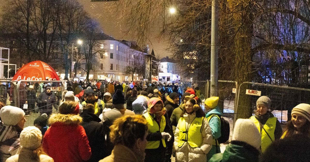 Korraldaja palub vabandust vaatajate ees, kes pidid taluma libedust ja pissihäda