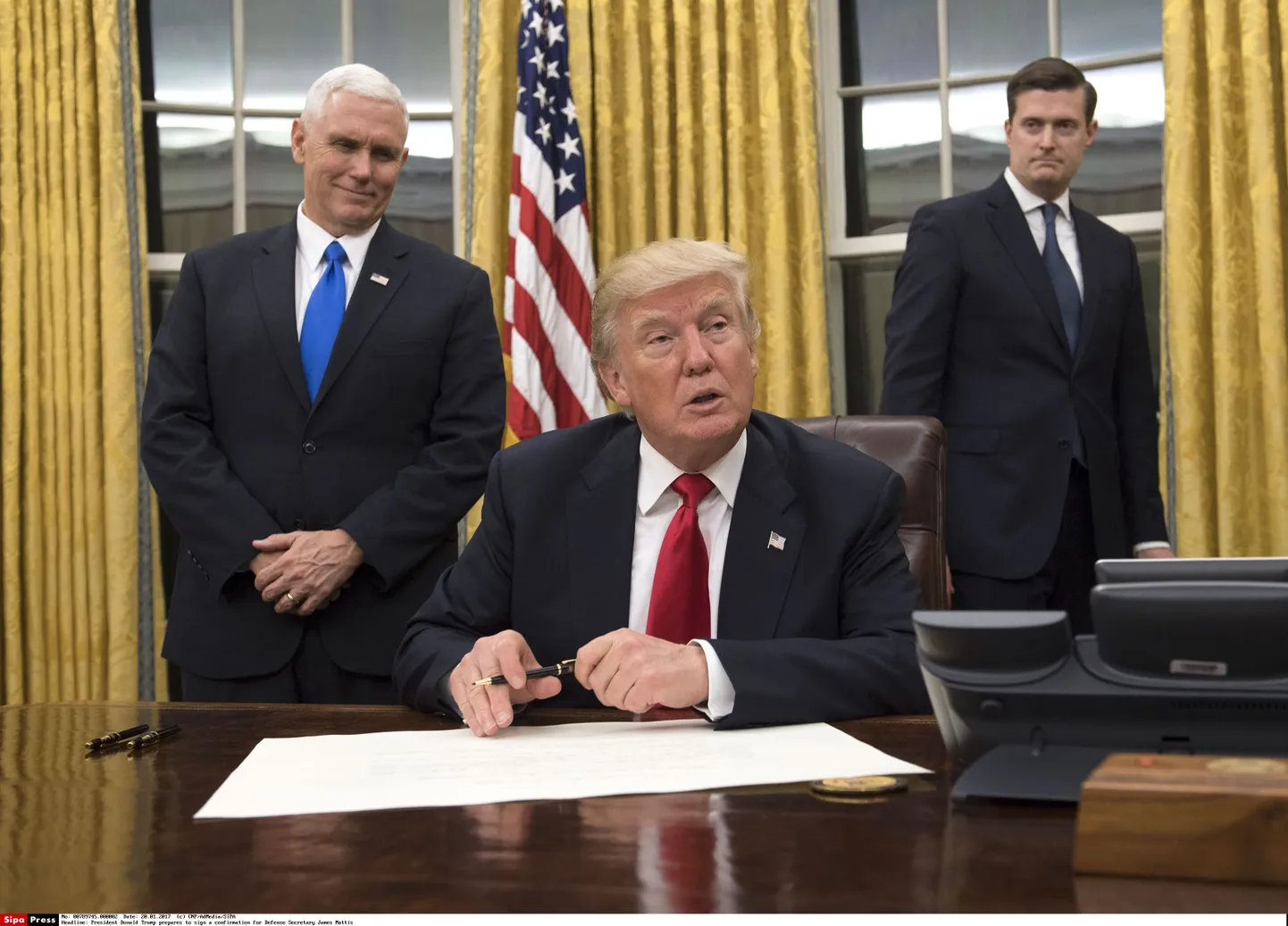 Donald Trump Valge Maja Ovaalkabinetis