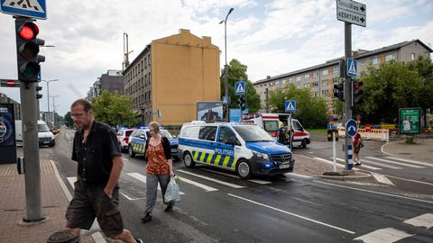 В Таллинне пешеход выбежал на красный и попал под BMW: сегодня он скончался в больнице
