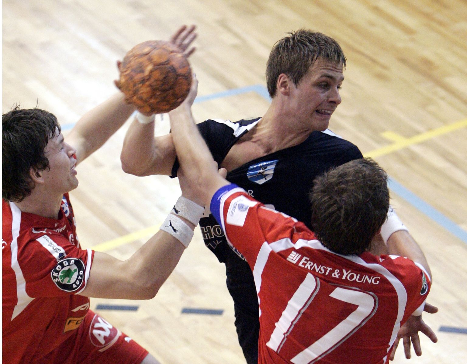 Risto Lepp (palliga) 2006. aastal HC Kehra särgis.