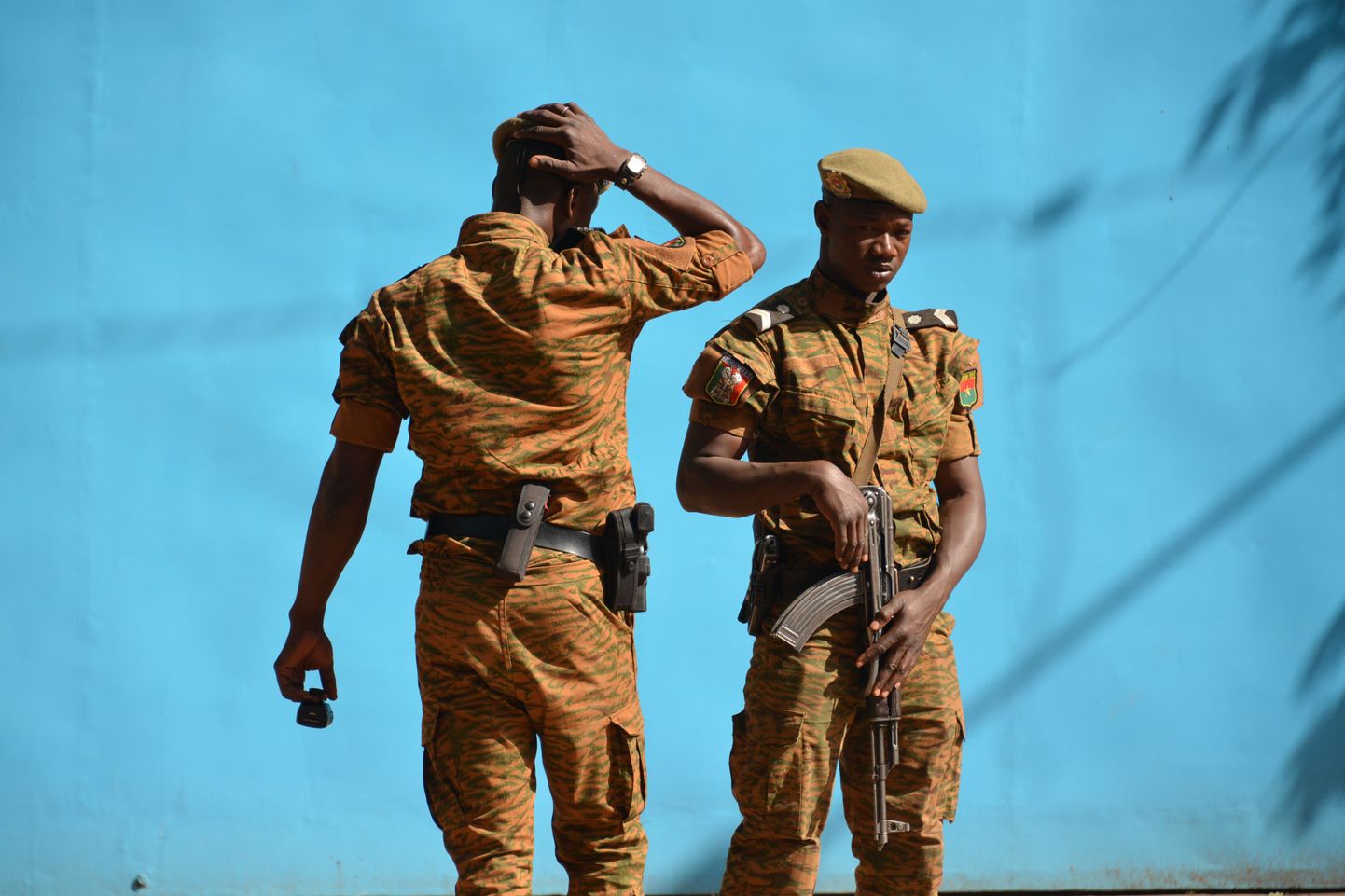 Burkina Faso sõjaväelased patrullimas pealinnas Ouagadougous.